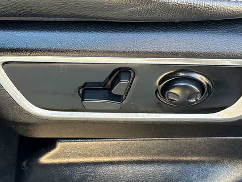 Used 2023 RAM 1500 Laramie AWD/4WD image 22