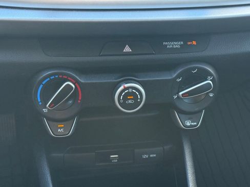 Used 2022 Kia Rio LX image 19
