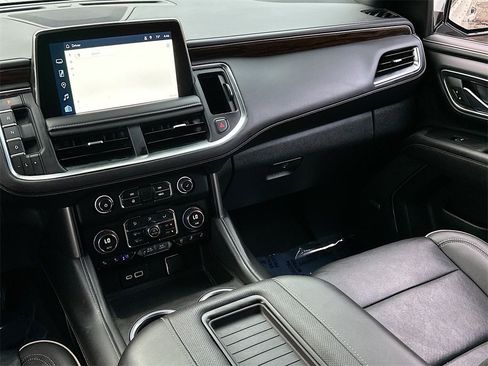 Used 2023 Chevrolet Suburban Premier image 24