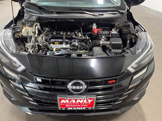 Used 2024 Nissan Versa SR FWD image 9