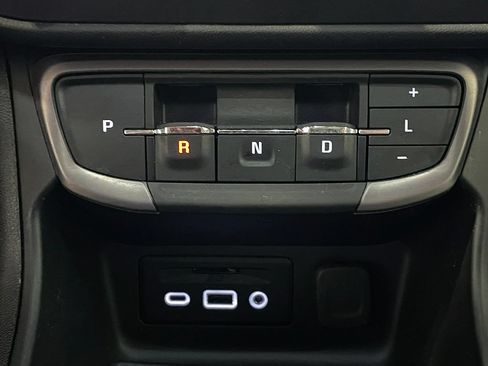 Used 2024 GMC Terrain AT4 AWD/4WD image 37