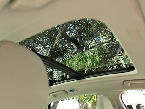 Used 2019 Volvo S90 T5 Momentum image 12