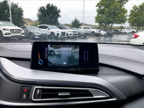Used 2017 BMW i8 AWD/4WD image 21