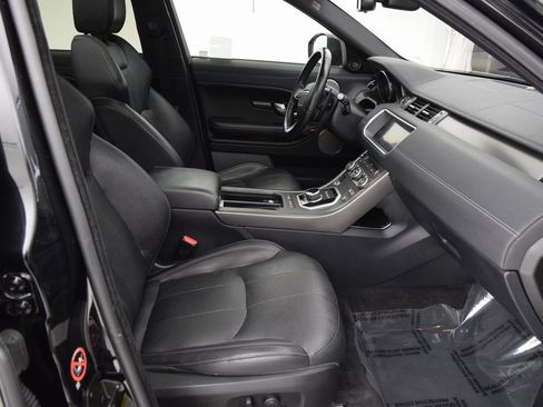 Used 2019 Land Rover Range Rover Evoque image 15