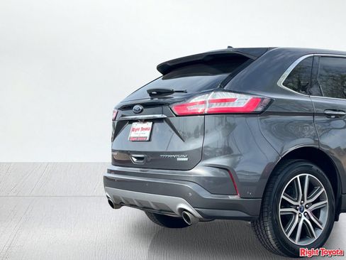 Used 2019 Ford Edge Titanium w/ Equipment Group 301A FWD image 11