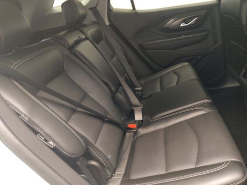 Used 2024 GMC Terrain SLT FWD image 19