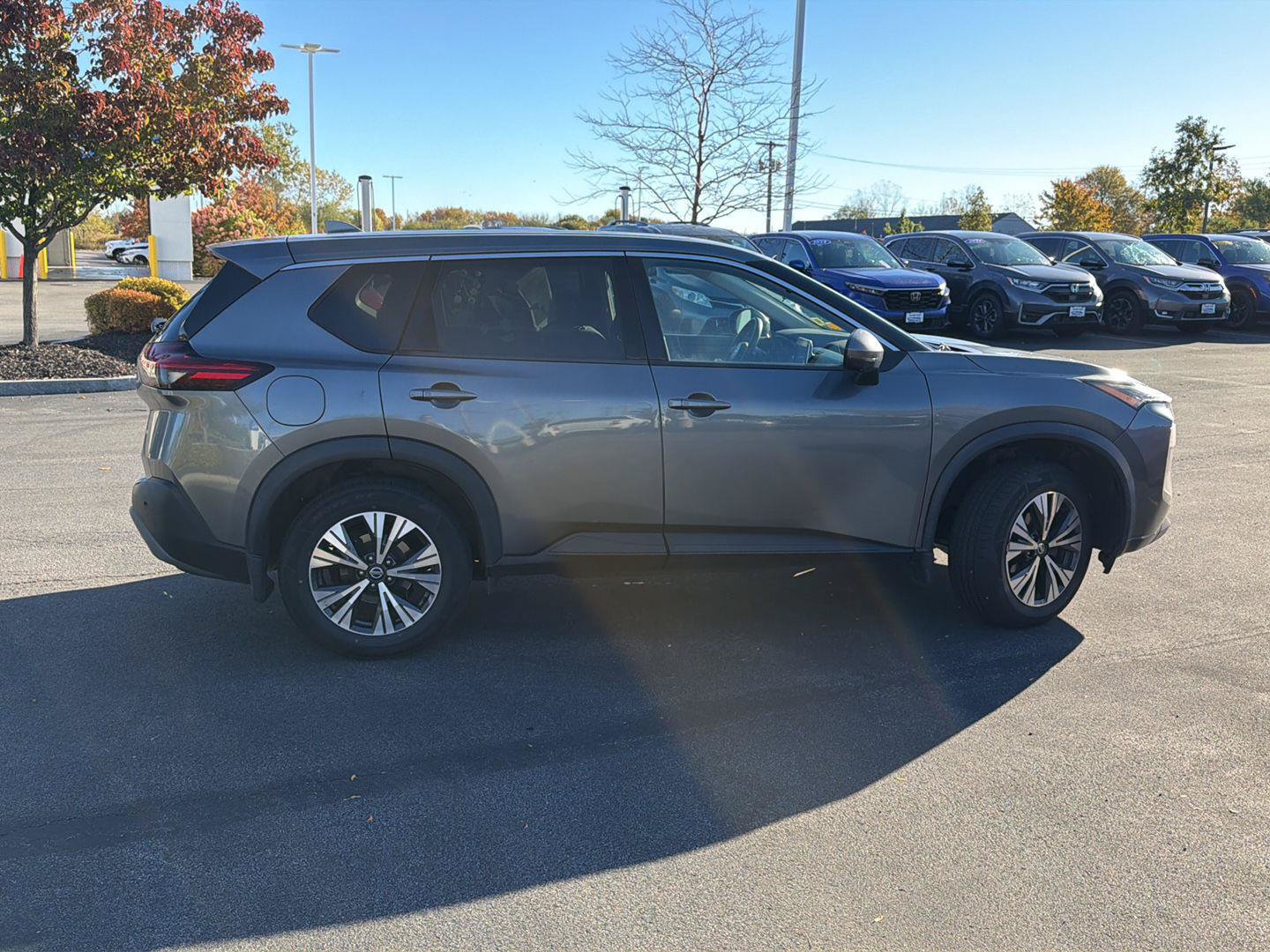 Used 2021 Nissan Rogue SV AWD/4WD image 8