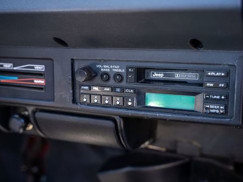 Used 1993 Jeep Wrangler S image 36