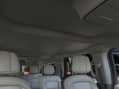 New 2026 Lincoln Navigator L Premier AWD/4WD image 22