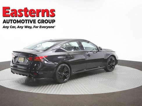 Used 2023 Nissan Altima 2.5 SR w/ SR Premium Package FWD image 42