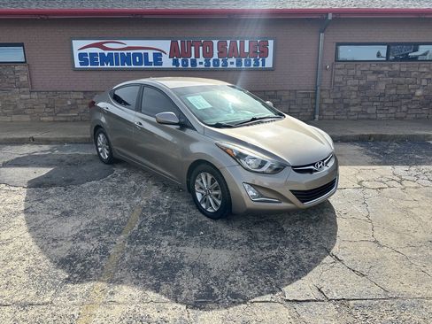 Used 2016 Hyundai Elantra SE w/ Option Group 02 image 2