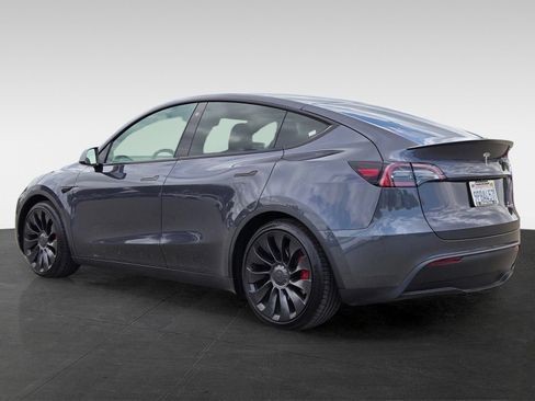 Used 2022 Tesla Model Y Performance AWD/4WD image 6