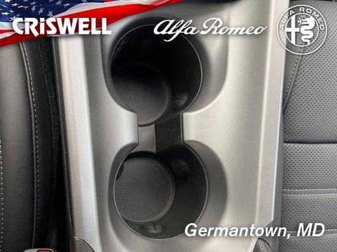 New 2024 Alfa Romeo Tonale Ti image 32