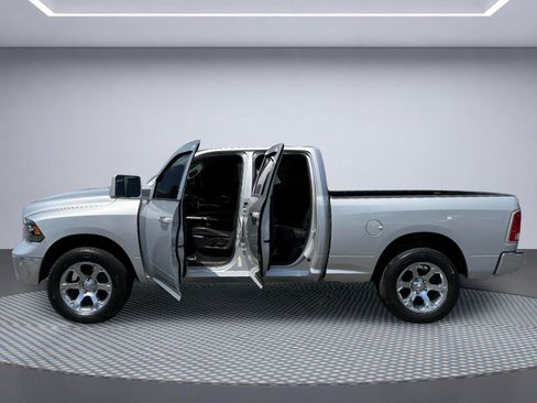 Used 2015 RAM 1500 Laramie w/ Convenience Group AWD/4WD image 11