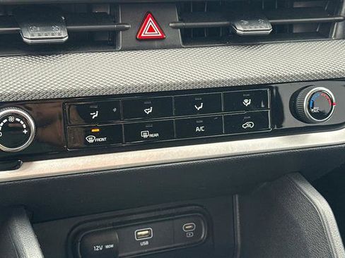 Used 2024 Kia Sportage LX image 25