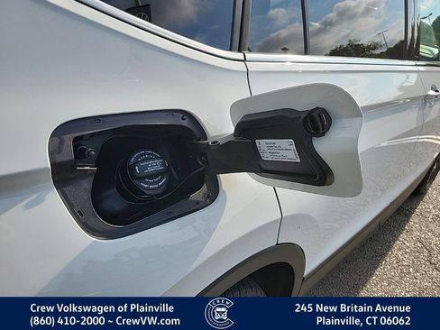 Certified 2024 Volkswagen Tiguan SE AWD/4WD image 32
