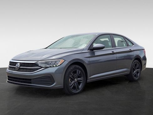 Used 2024 Volkswagen Jetta SE FWD image 8