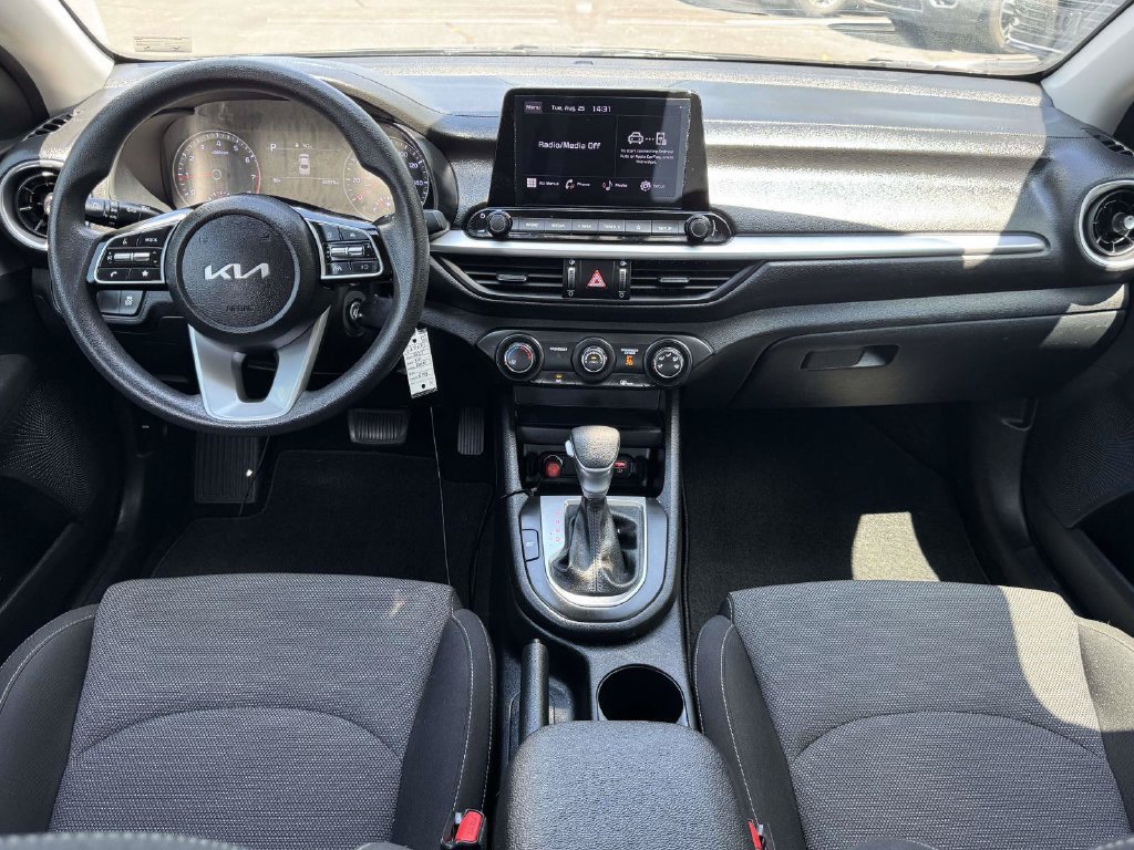 Used 2024 Kia Forte LXS w/ LXS Technology Package FWD image 3