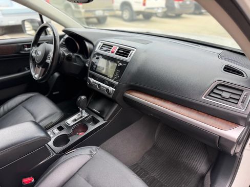 Used 2015 Subaru Outback 3.6R Limited image 19