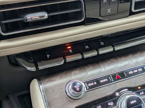 Used 2023 Lincoln Aviator Reserve w/ Equipment Group 201A image 26