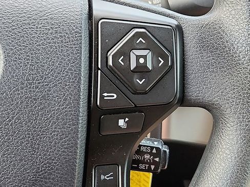 Used 2018 Toyota Tacoma SR w/ SR Convenience Package AWD/4WD image 21