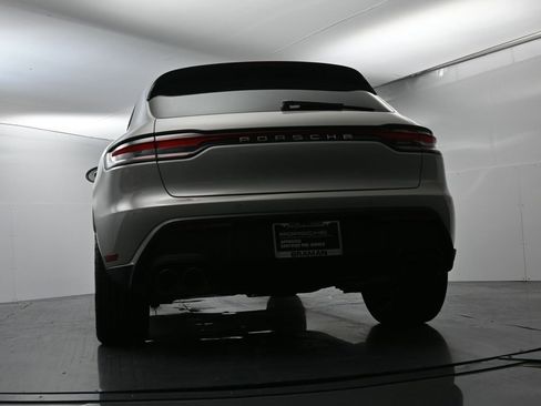 Used 2023 Porsche Macan image 50