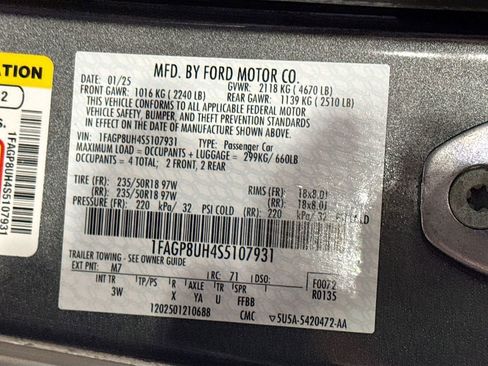 Used 2025 Ford Mustang Premium image 28