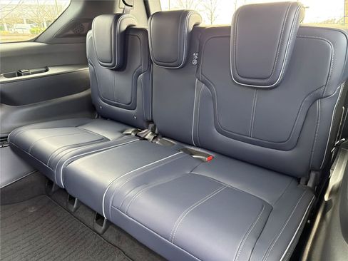 New 2026 INFINITI QX80 4WD w/ Sport Exterior Package image 22