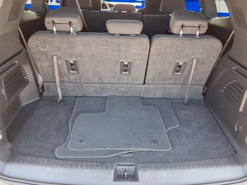 Used 2025 GMC Acadia Elevation FWD image 25