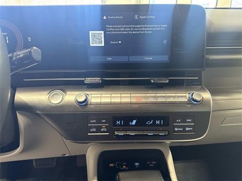 Used 2025 Hyundai Kona SEL image 11