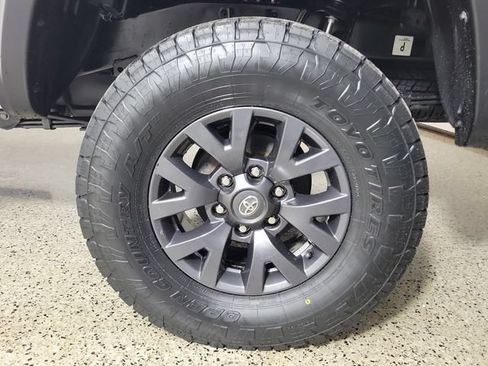 Used 2023 Toyota Tacoma SR5 RWD image 8