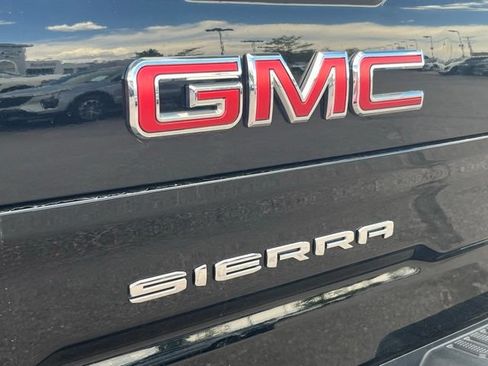 Certified 2022 GMC Sierra 1500 AT4 w/ AT4 Preferred Package AWD/4WD image 24