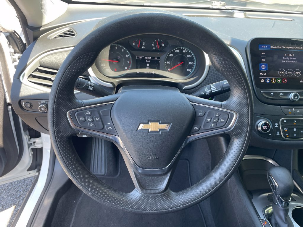 Used 2024 Chevrolet Malibu LT FWD image 16