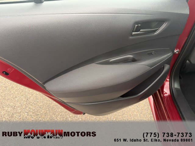 Used 2025 Toyota Corolla LE FWD image 18
