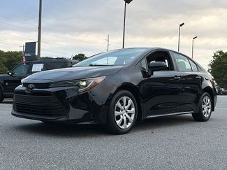 Used 2025 Toyota Corolla LE FWD video 1