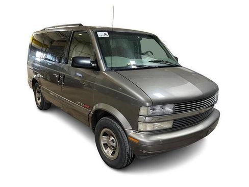 Used 1999 Chevrolet Astro AWD image 8