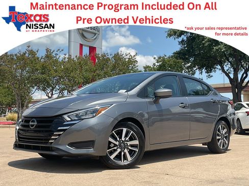 Used 2025 Nissan Versa SV FWD image 1