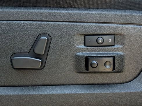 Used 2017 RAM 1500 Laramie w/ Convenience Group RWD image 20