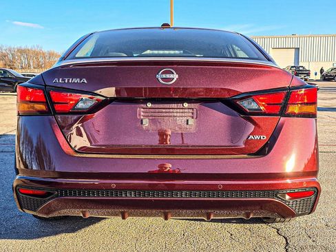 Used 2025 Nissan Altima 2.5 SV image 5