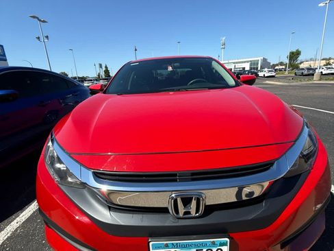 Used 2018 Honda Civic EX image 2
