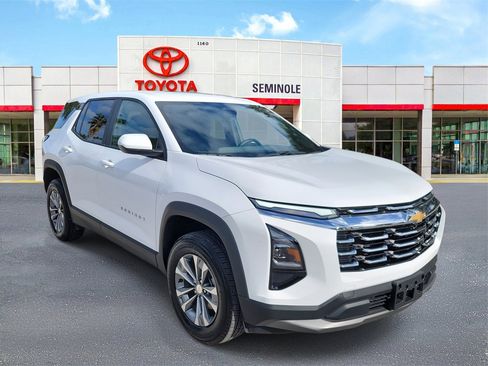 Used 2025 Chevrolet Equinox LT image 2