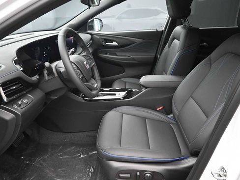 New 2026 Buick Envista Sport Touring w/ Convenience I Package FWD image 13