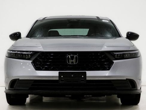Used 2024 Honda Accord Sport image 2