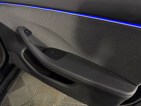 Used 2025 Tesla Model 3 Long Range RWD image 33