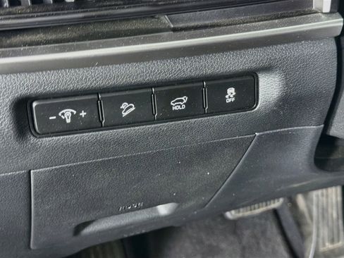 Used 2025 Kia Telluride S AWD/4WD image 17