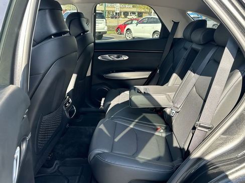 Used 2024 Genesis GV70 2.5T w/ Select Package image 19