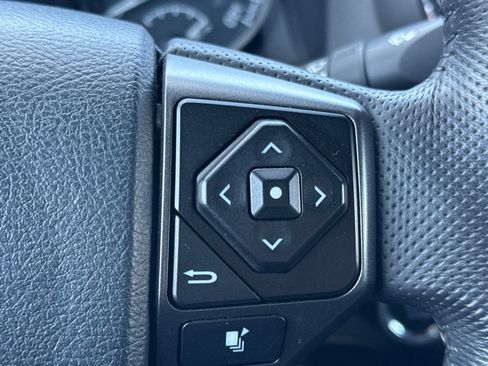 Certified 2023 Toyota Tacoma TRD Off-Road AWD/4WD image 29