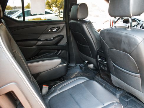 Used 2022 Chevrolet Traverse Premier w/ Redline Edition AWD/4WD image 30