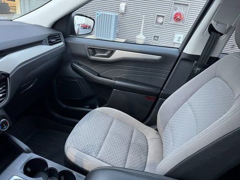 Used 2022 Ford Escape SE w/ Convenience Package image 16