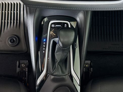 Certified 2025 Toyota Corolla SE w/ SE Premium Package image 18